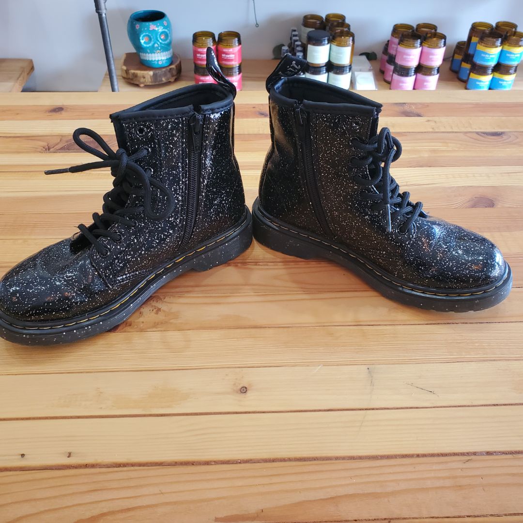 Dr. Martens Glitter Boot, 2