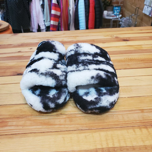 Ugg Slipper Slide, 1,black and white