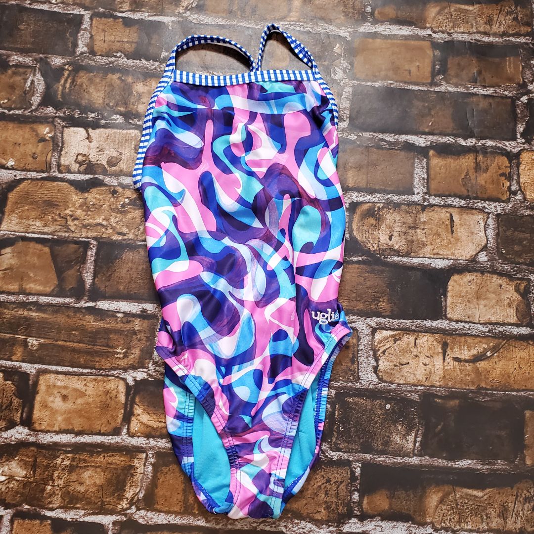 Uglies One Piece, 28,Multi